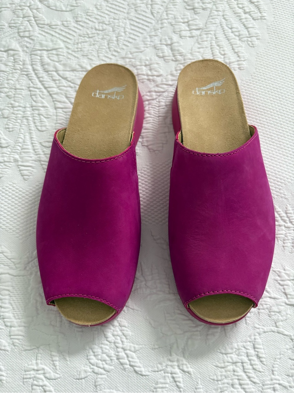 Dansko Ravyn leather sandals fuchsia pink size 40, US 9.5 - 10
